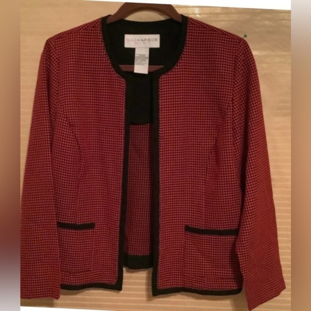 SAG HARBOR~ BLAZER~RED CHECK~ NWOT~ 10P
